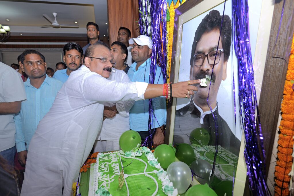 33510eb0-5f10-4ead-93bc-0865de982934