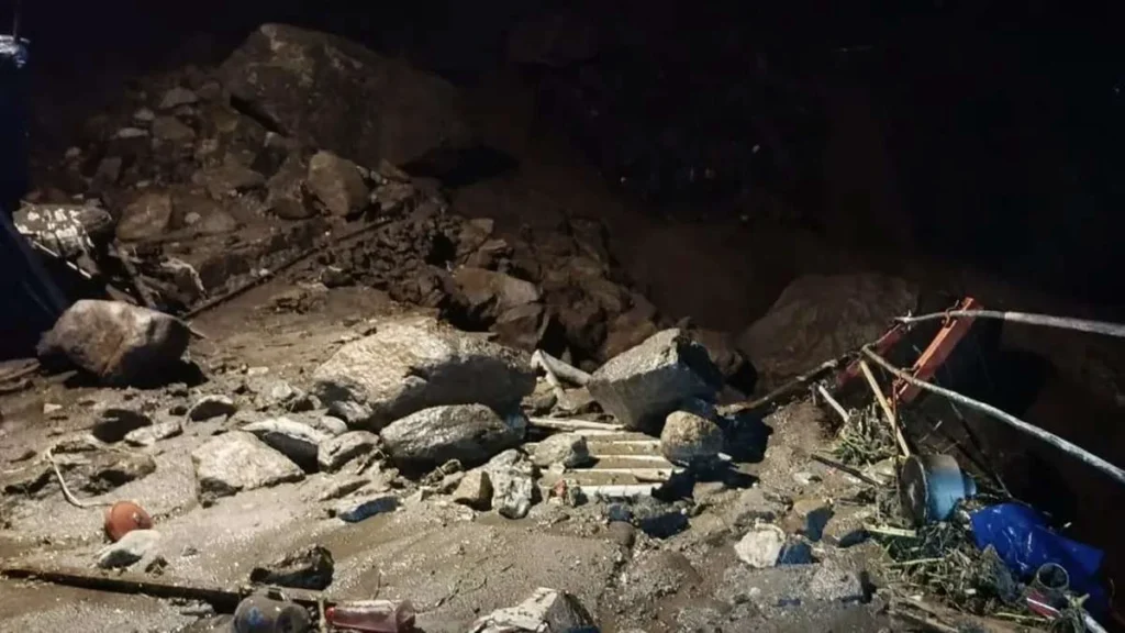 e5d647ca237231c83516192cede6b50df4ae0ca890caa17d33b613856190a144