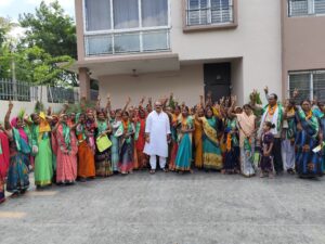 5dc3e367-a3d6-413a-8c1e-87b632825ca2