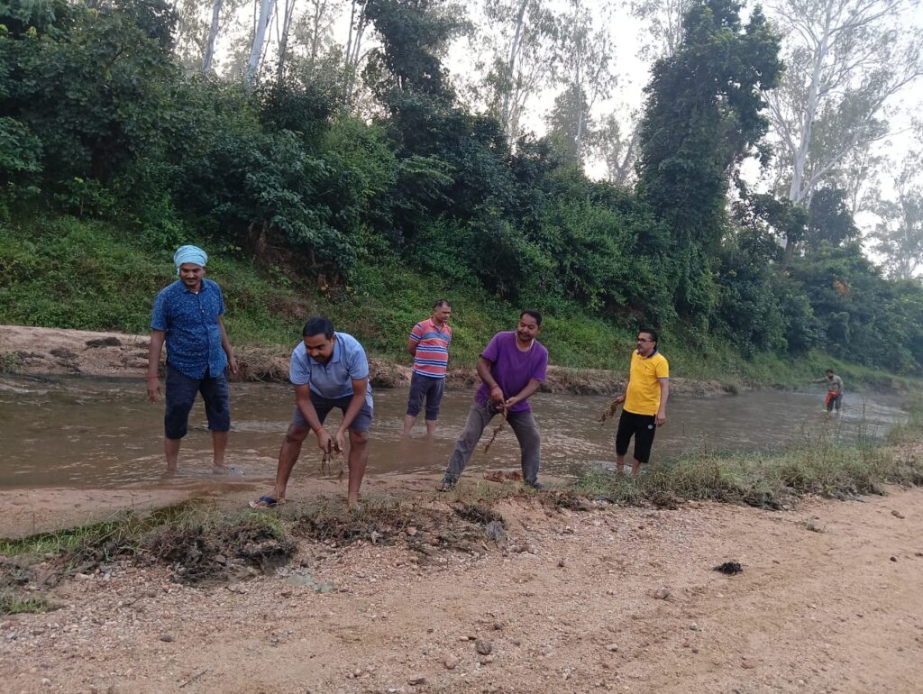 b2370688-d7b4-47f4-97a2-36f9935d2cee