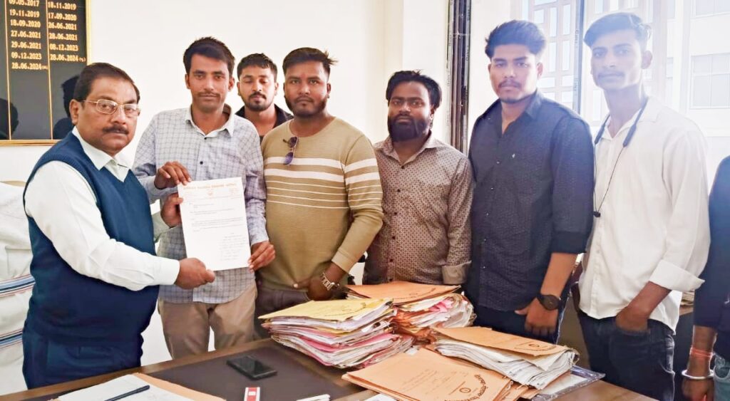“पलामू: अभाविप ने राज्यपाल को सौंपा ज्ञापन, नीलांबर पीतांबर विश्वविद्यालय में कुलपति नियुक्ति की मांग”